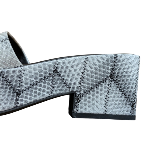 Katy Perry The Busy Bee Platform Slide Black and White Snakeskin Size 8 - Picture 7 of 13